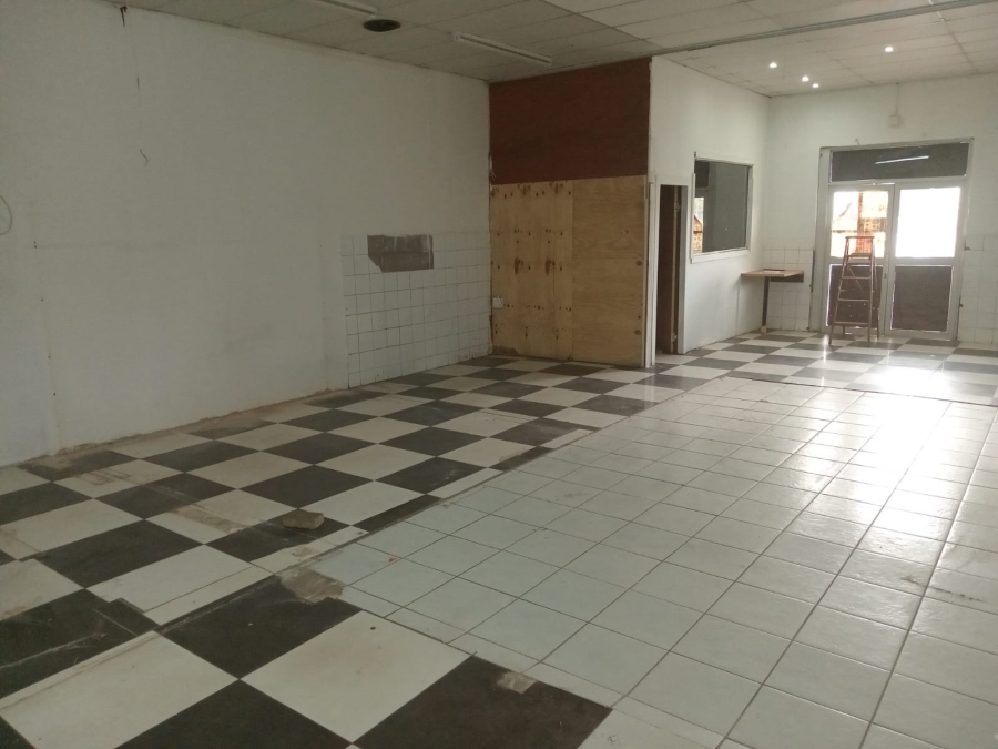 To Let Commercial Property for Rent in Hamilton Free State